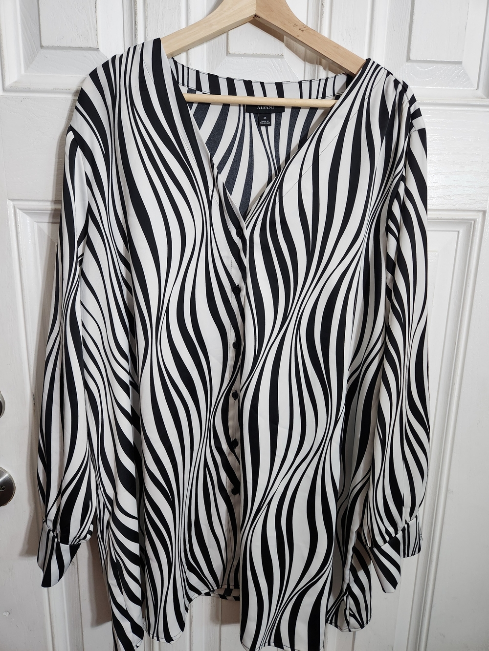 Alfani Black & White Wavy-Stripe Button Down Shirt